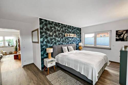 Zimmer 2 - 