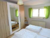 Zimmer DG (2) - 