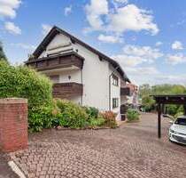 Schicke Dachgeschoßwohnung mit Kamin und Balkon - Haibach Grünmorsbach