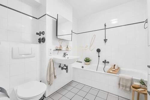 Badezimmer (visualisiert) - 3 Zimmer Etagenwohnung in Michendorf