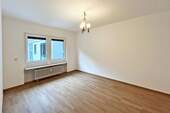 Schlafzimmer - 2 Zimmer Etagenwohnung zur Miete in München