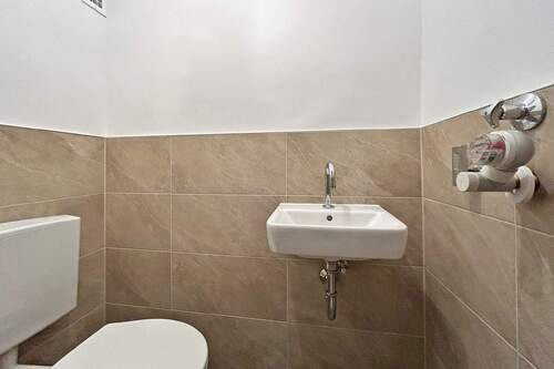 WC - 