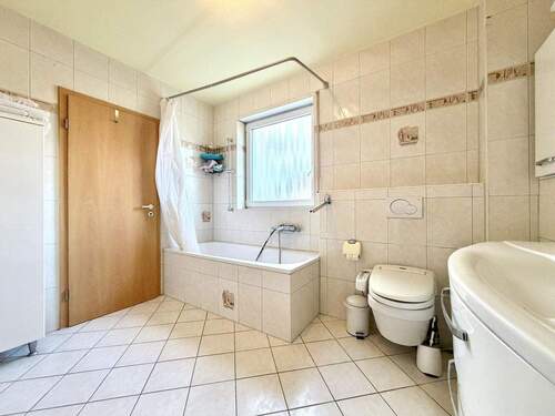 Tageslichtbad im 1. Obergeschoss - 