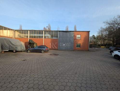 Gepflasterter Innenhof - Halle in Hamburg zum Kaufen