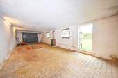 Garage - 