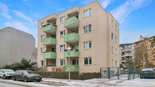 Hausansicht Straßenseite - 3 Zimmer Etagenwohnung zum Kaufen in Berlin