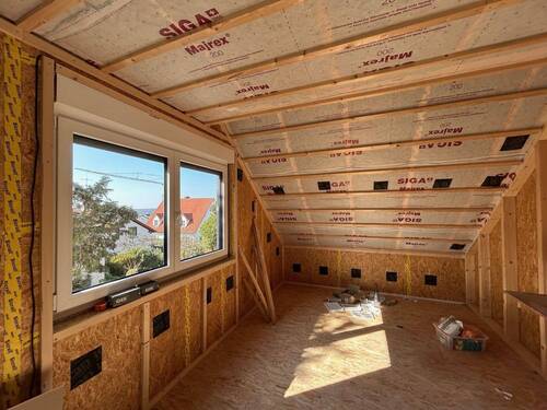 Impression Dachausbau - 6 Zimmer Einfamilienhaus in Langensendelbach