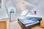 Schlafzimmer - 2 Zimmer Etagenwohnung zum Kaufen in Gilching