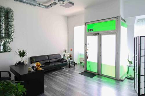 Gewerbe - Gewerbeobjekt (Büro, Produktion, Verkauf) zum Kaufen in Oberhausen