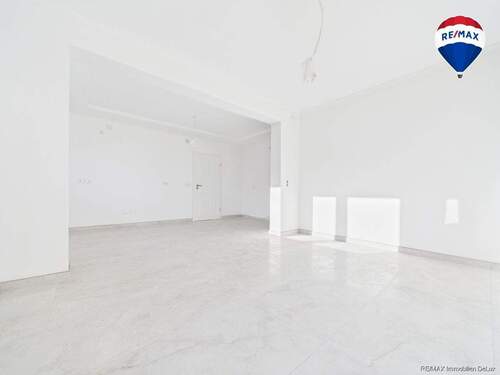 REMAX Immobilien DeLux Einfamilienhaus Küche Saarlouis Mark Borowicz - 