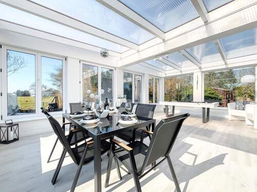 Sonnenverwöhnter Wintergarten - 