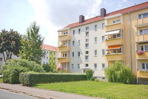 Ansicht vorn - In der Herrichtung! 2-Raumwohnung mit Balkon in schöner, ruhiger Lage...
