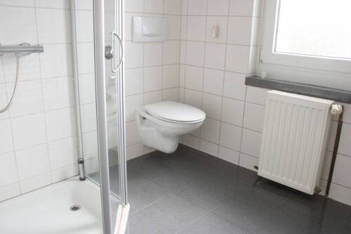 Bad - 2 Zimmer Etagenwohnung zur Miete in Halle (Saale)