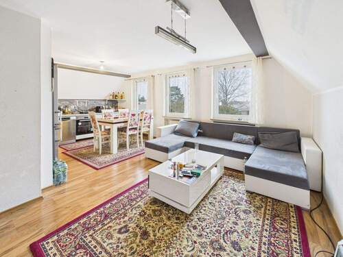 Wohn-/Esszimmer (DG) - 