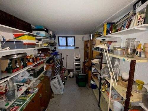 Viel Stauraum bietet der Keller - 