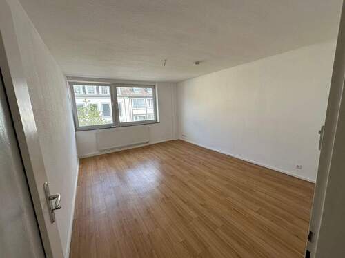 Wohnzimmer - 3 Zimmer Etagenwohnung zur Miete in Düren