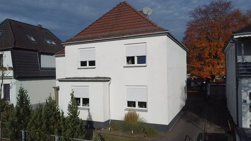 Haus - 9 Zimmer Mehrfamilienhaus, Wohnhaus zum Kaufen in Bremen