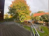 ... mit Zugang zum Balkon - 