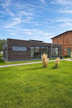 Außenansicht - Wellness direkt vor der Tür - Spa-Gebäude mit Mehrwert für die Nachbarschaft