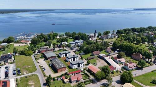 Drohnenbild - 1 Zimmer Mehrfamilienhaus, Wohnhaus zum Kaufen in Klink