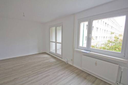 Wohnzimmer - 3 Zimmer Etagenwohnung in Halle (Saale)