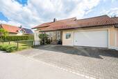 Außenansicht - Gepflegtes Einfamilienhaus mit großem Garten, Pool und Einliegerwohnung