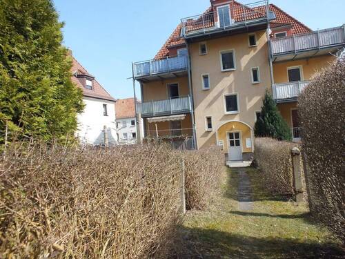 Blick aus dem Garten - 1 Zimmer Etagenwohnung in Zwickau