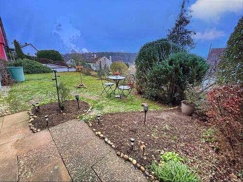 Terrasse und Garten - 2 Zimmer Etagenwohnung zum Kaufen in Aidlingen