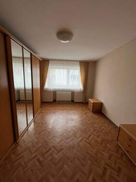 Schlafzimmer EG - Einfamilienhaus mit 155,00 m&sup2; in Vinningen zum Kaufen