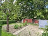 Beete und Blick auf die Nebengelasse - 