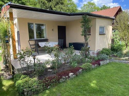 Gemütliche Terrasse mit Überdachung - Grundstück in Neuengönna zum Kaufen