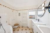 Wannenbad im Erdgeschoss - 