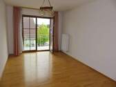 Kinderzimmer-Büro mit Zugang Balkon - 