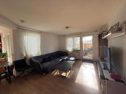 Wohnbereich - Etagenwohnung mit 77,00 m² in Weil im Schönbuch zum Kaufen