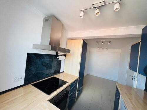 Küche mit Essecke - 2 Zimmer Etagenwohnung in Gäufelden