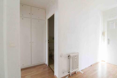 Flur 4.OG Mitte rechts - 