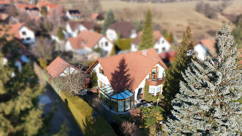 Außenbild - Ein idealer Platz für Ihre Familie! Gemütliches Einfamilienhaus in ruhiger Lage mit großem Garten!