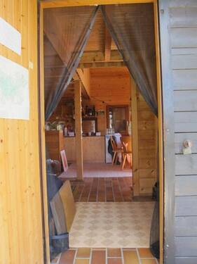 80-Eingang ins Paradies.JPG - Schönes Freizeit- und Wochenendgrundstück in Südhanglage - Blockhaus, Strom, Wasser - Natur