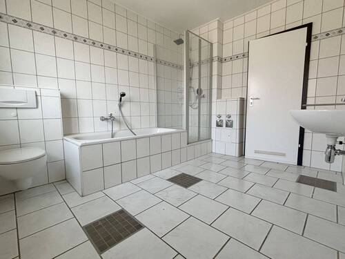 Badezimmer 1 OG. - 