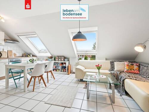 Wohnbereich - Charmante 1,5-Zimmer-Dachgeschosswohnung im beliebten Stadtteil Paradies