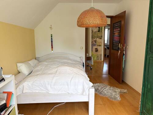 OG: Schlafzimmer 3 - 