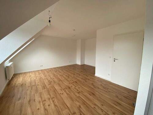 Wohn- und Schlafbereich - Etagenwohnung mit 30,00 m² in Zell zur Miete