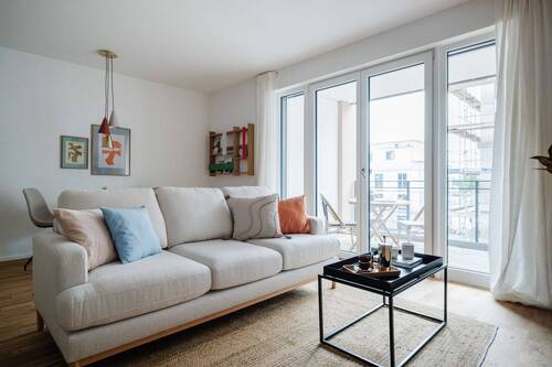 Wohn- & Essbereich - 2-Zimmer-Wohnung mit 18 m² Südloggia - Erstbezug und Provisionsfrei