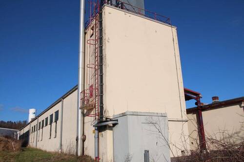 Spänebunker u. Rückansicht - 