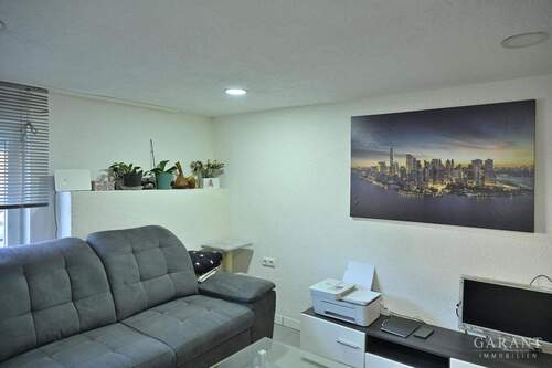 Wohnzimmer, EG - 6 Zimmer Mehrfamilienhaus, Wohnhaus in Burladingen