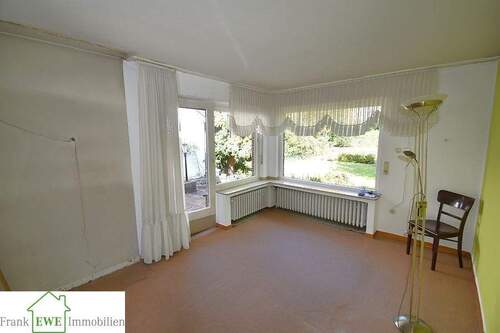 Wohnbereich, Einfamilienhaus mit Garage zum Kauf in Düsseldorf Urdenbach, Frank Ewe Immobilienmakler Düsseldorf - 