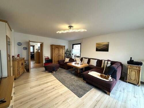 Das lichtdurchflutete Wohnzimmer - Einfamilienhaus mit 107,00 m&sup2; in Köln / Ensen zum Kaufen