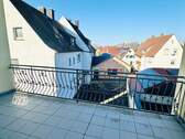 ...großem Balkon - 