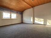 Zimmer im Dachgeschoss - 