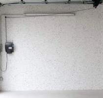 RESERVIERT!!Kernsanierte Garage mit Strom, Sektionaltor & 2 zusätzlichen Stellplätzen zu vermieten - Essen Bedingrade